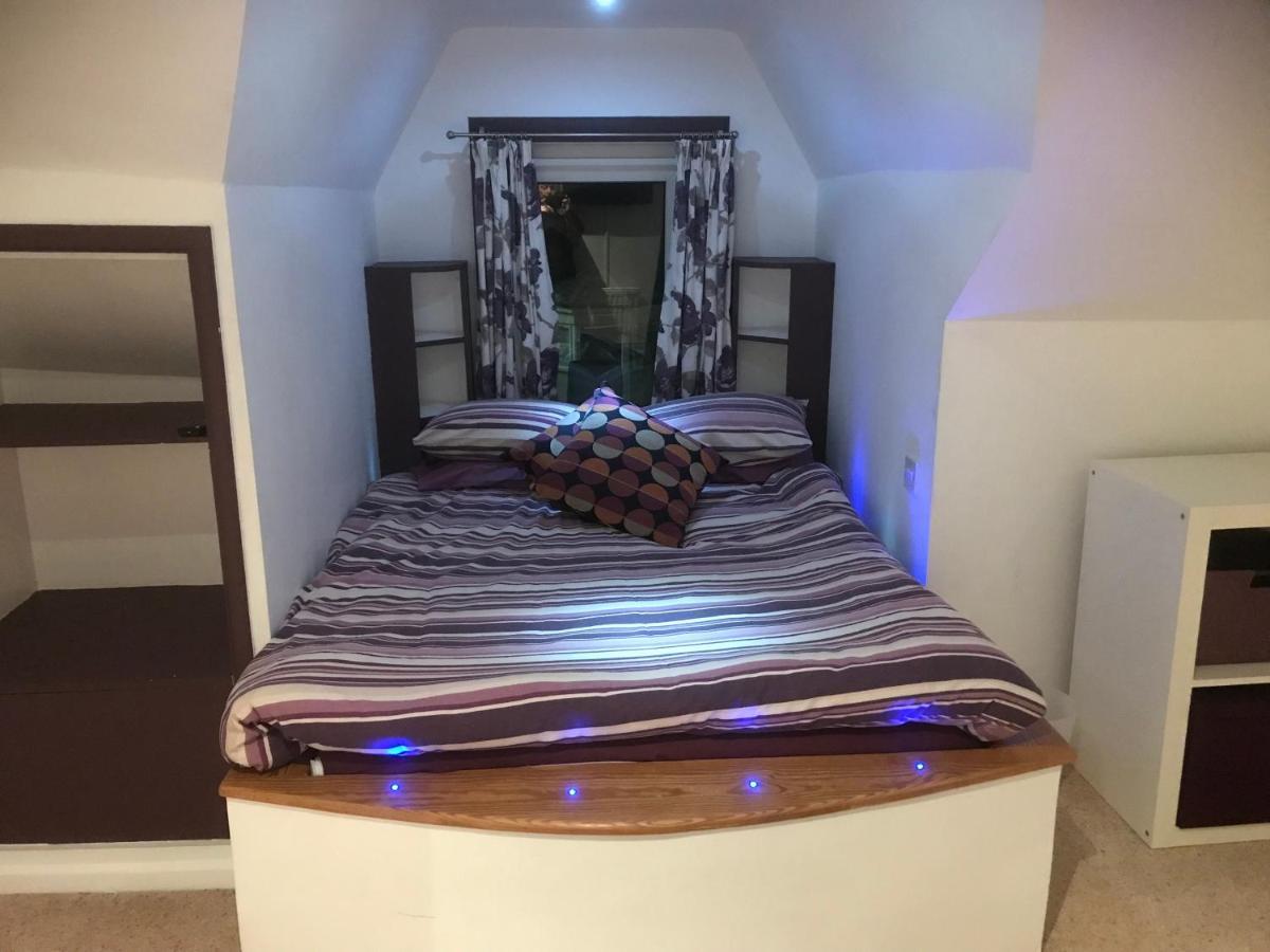Top Floor In Beautiful Home Weymouth Esterno foto